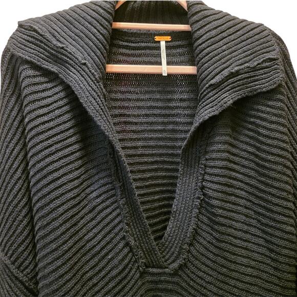 Free People Marlin Deep V Oversized Pullover Sweater Size XL EUC - Picture 4 of 6